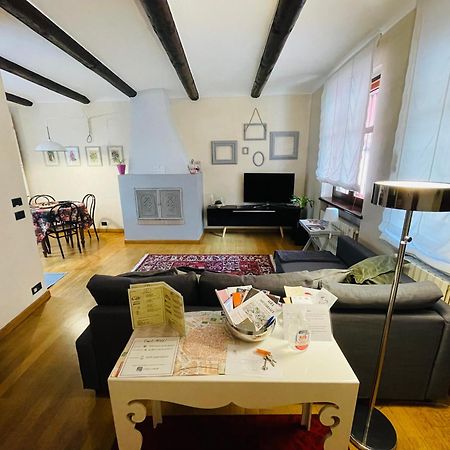 Casa Caroli, Charme E Comfort Nel Cuore Di Alba מראה חיצוני תמונה