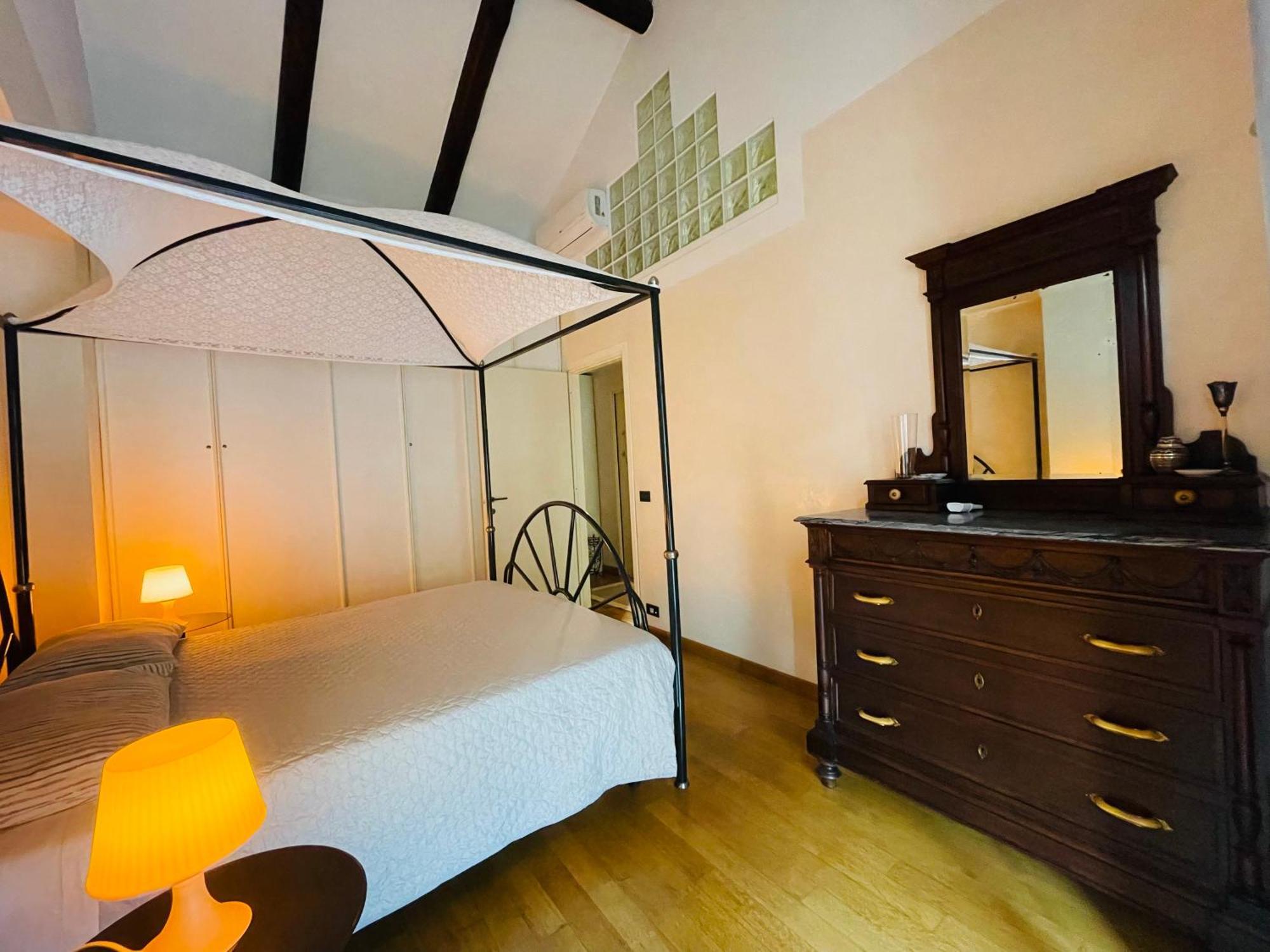 Casa Caroli, Charme E Comfort Nel Cuore Di Alba מראה חיצוני תמונה